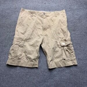 Y2K Levi's tan cargo shorts Size 40 men's